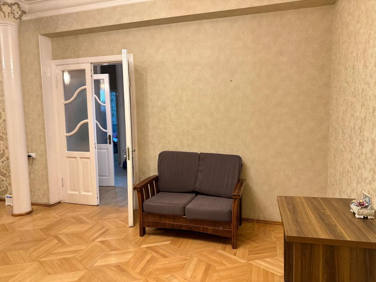 4 Bedroom Suite Apartment Ln Tbilisi City Exterior photo